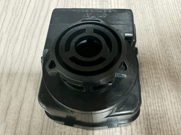 Plastic gear casing